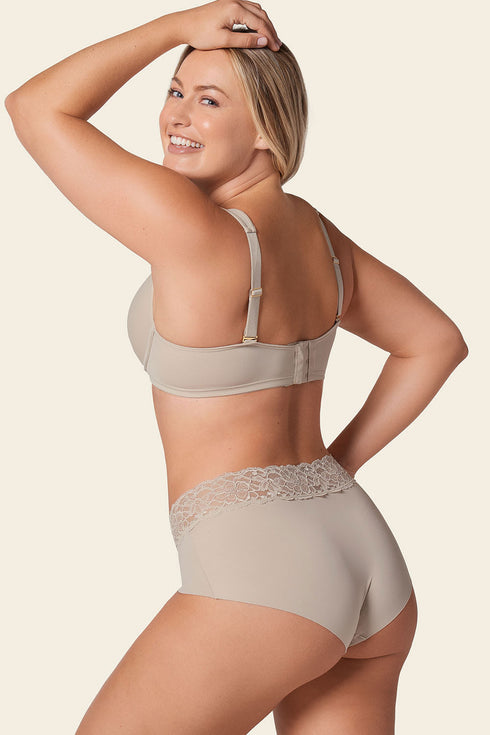 Leonisa Ultra Light Lace Trim Hipster Panty