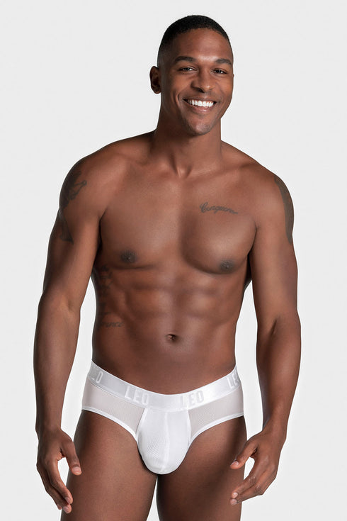 Leonisa Ultra-light Brief With Ergonomic Pouch