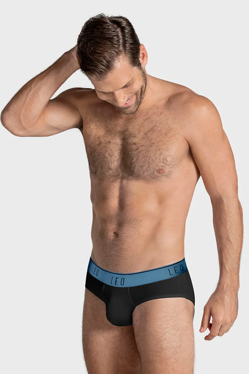 Leonisa Ultra-light Brief With Ergonomic Pouch