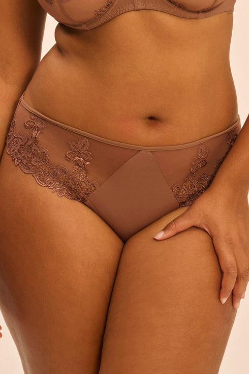 Simone Perele 15C Saga Brief