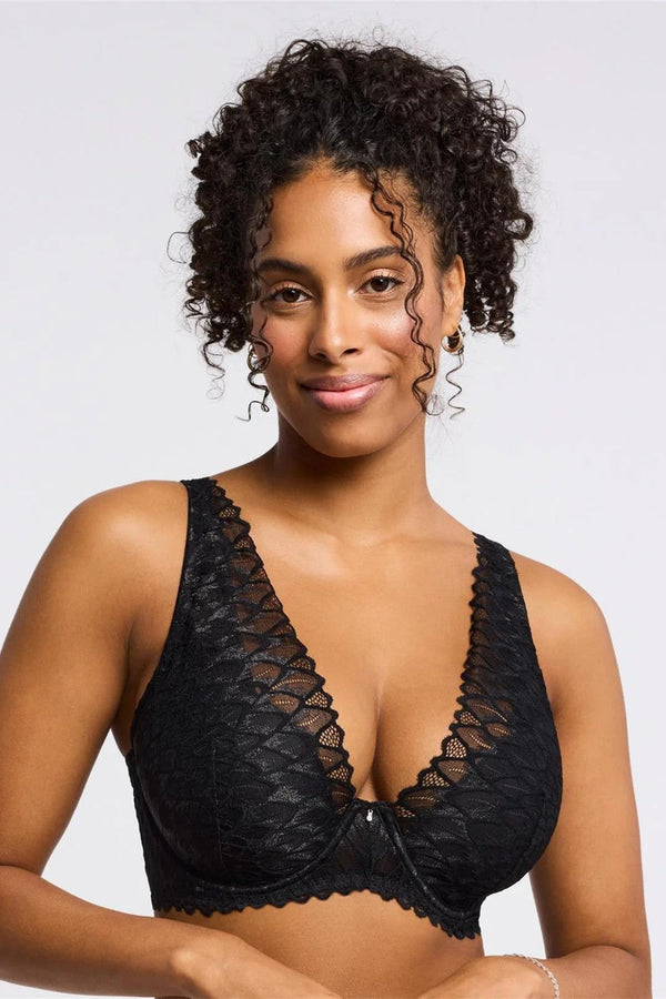 Montelle Lacy Full Mystique