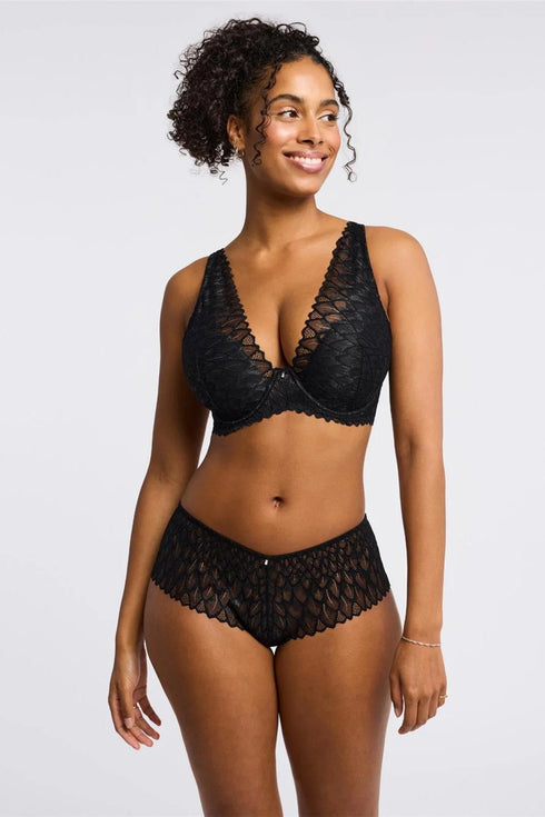 Montelle Lacy Full Mystique