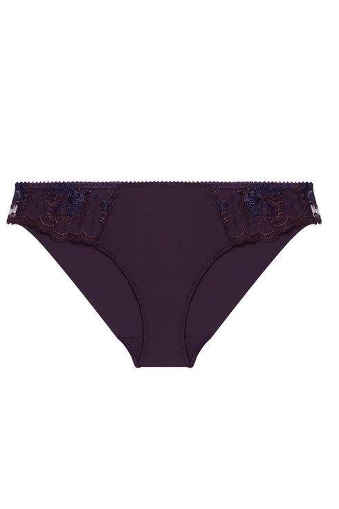 Simone Perele 1E2 Intrigue Brief