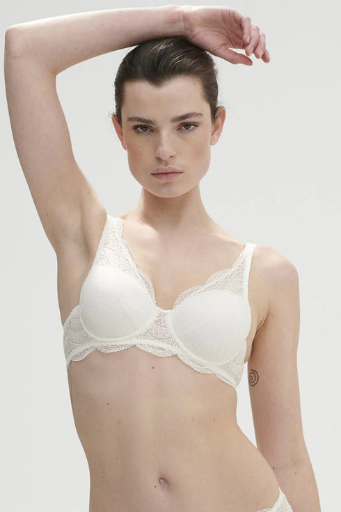 Simone Perele 12V Karma 3D Spacer Bra Covered In Lace