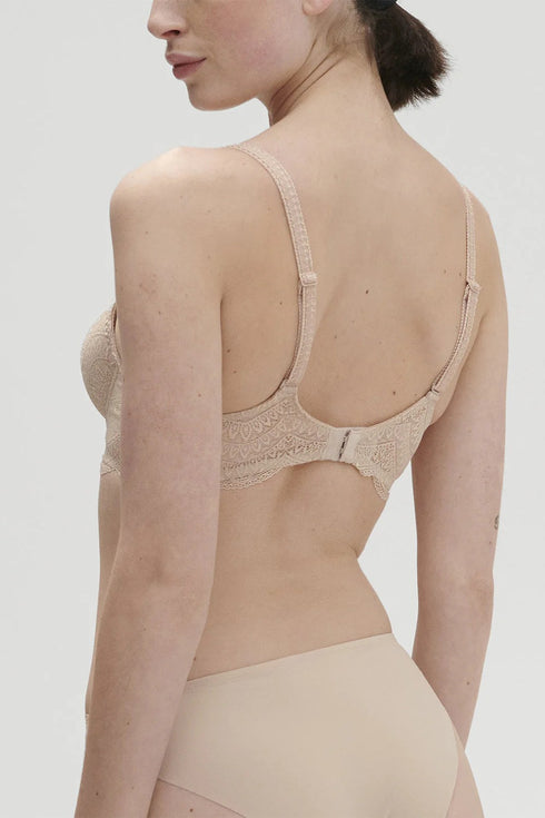 Simone Perele 12V Karma 3D Spacer Bra Covered In Lace