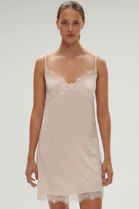 Simone Perele 23H Satin Secrets Nightdress