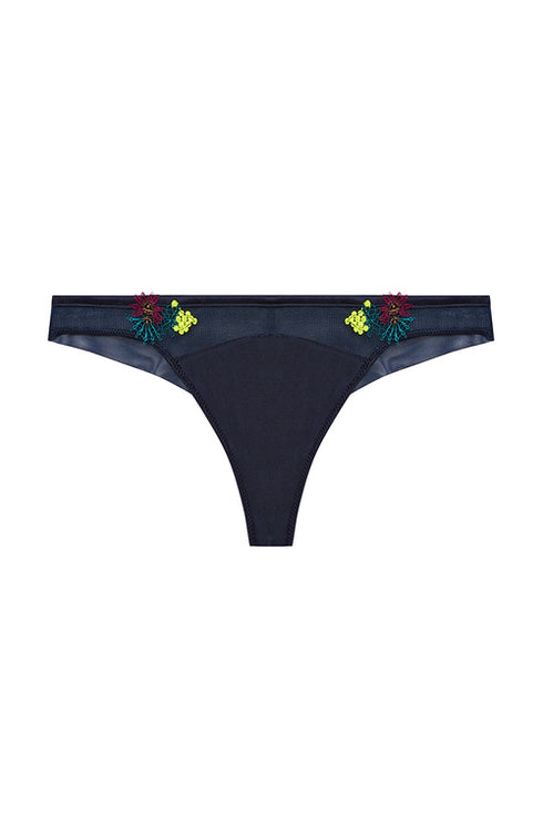 Simone Perele 1A6 Elsa Tanga
