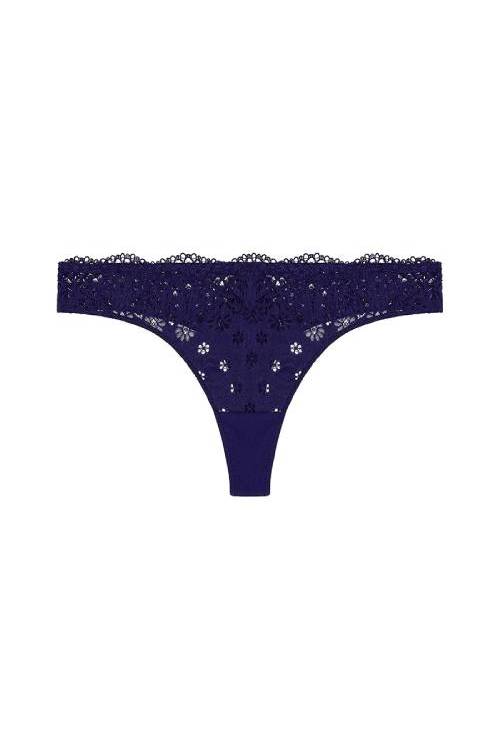 Simone Perele 1B4 Aimee Thong