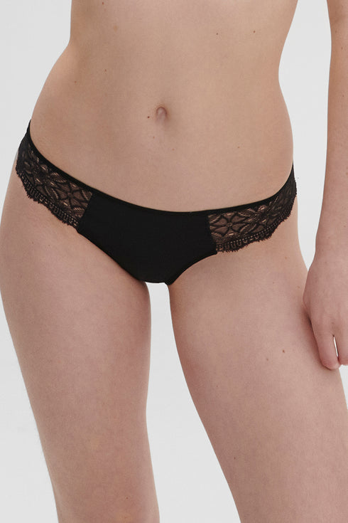 Simone Perele 1C1 Escale Brief