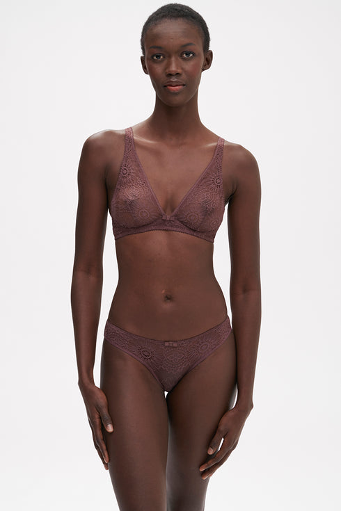 Simone Perele 1C3 Embleme Brief