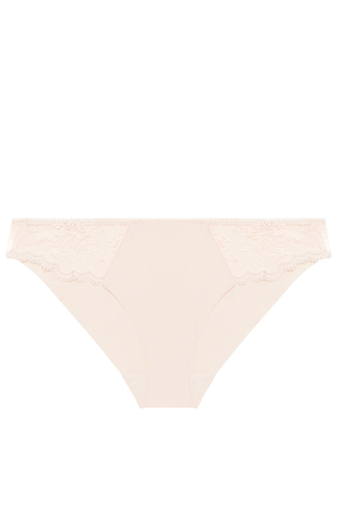 Simone Perele 1E2 Intrigue Brief