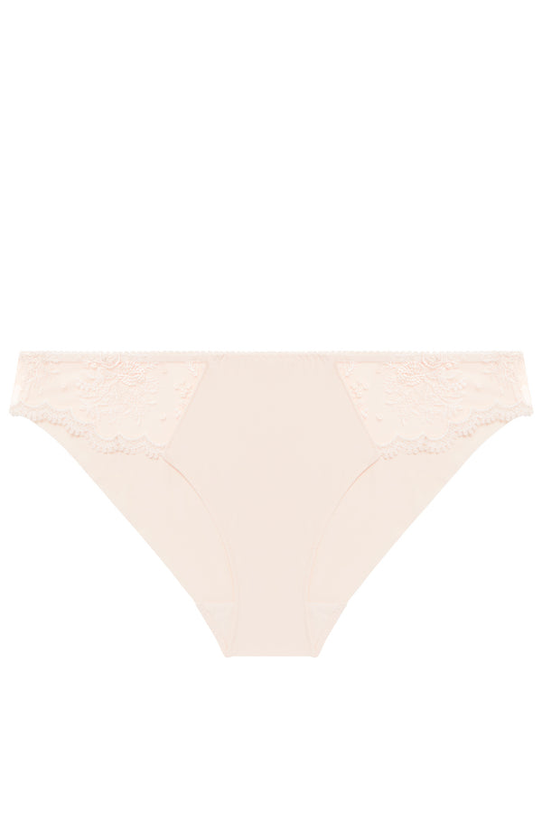 Simone Perele 1E2 Intrigue Brief