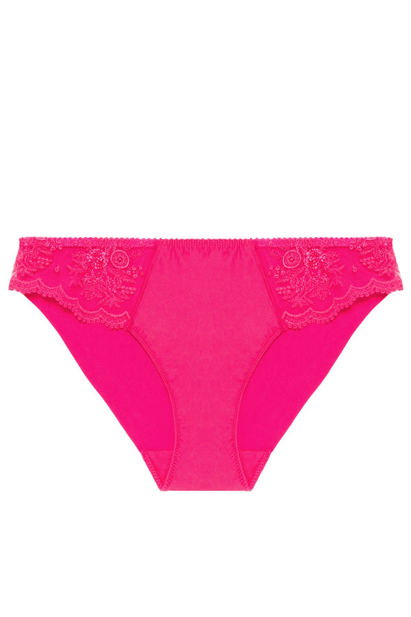 Simone Perele 1E2 Intrigue Brief