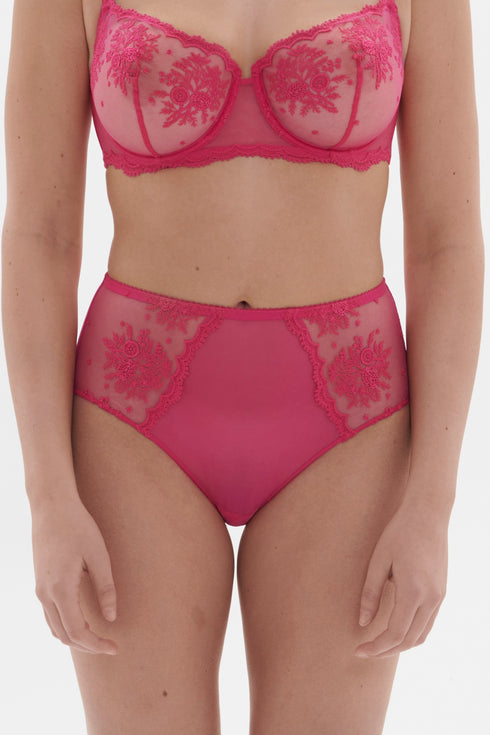 Simone Perele 1E2 Intrigue Deep Brief