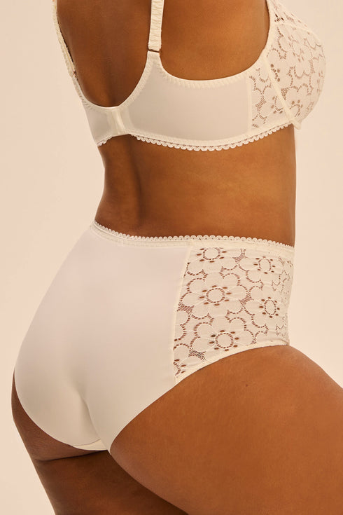 Simone Perele 1F1 Oisive Control Brief