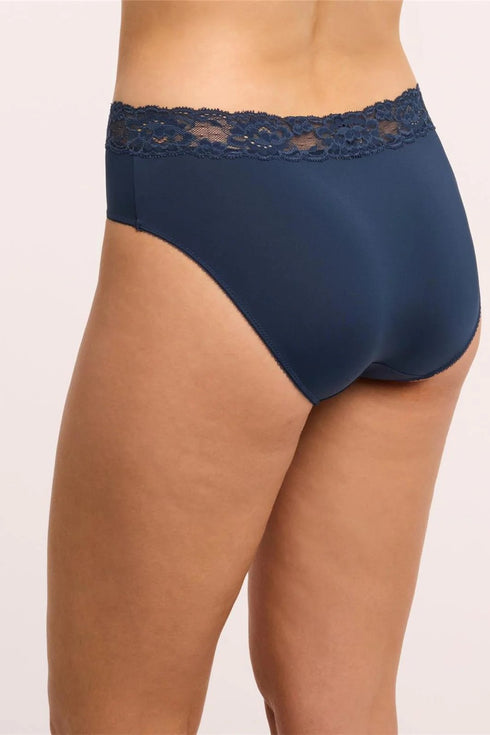 Montelle Brief