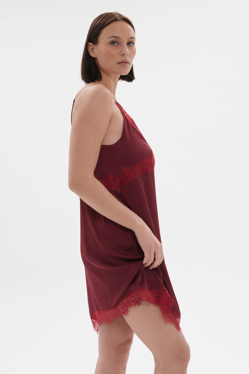 Simone Perele 23H Satin Secrets Nightdress