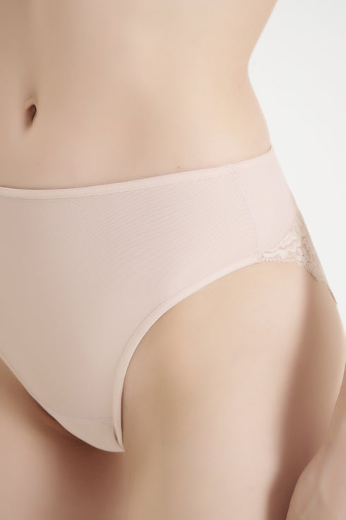 Janira Greta BRISLIP