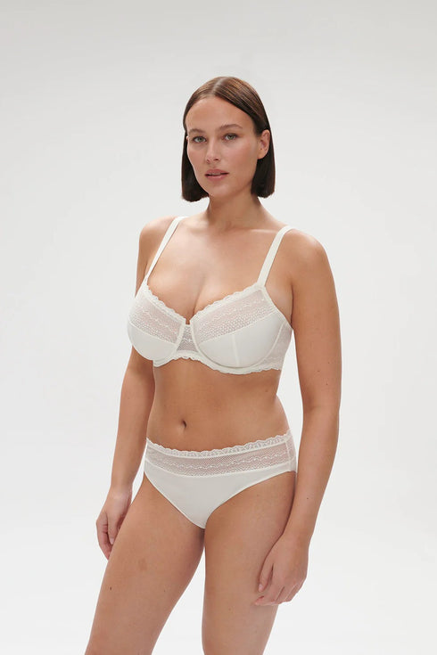 Simone Perele 1D1 Destinee Brief