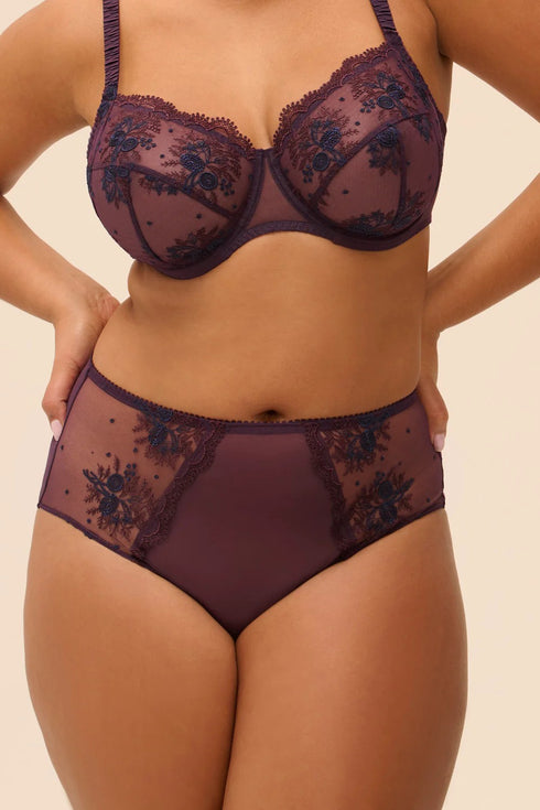 Simone Perele 1E2 Intrigue Deep Brief