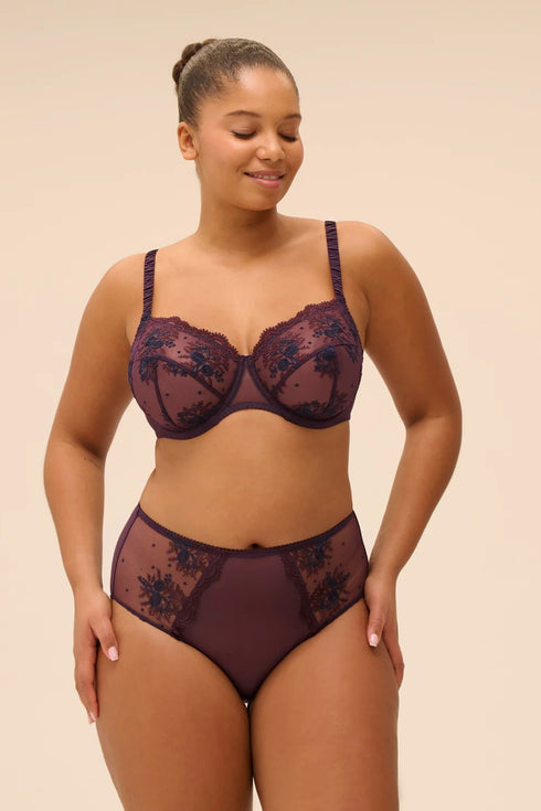 Simone Perele 1E2 Intrigue Deep Brief