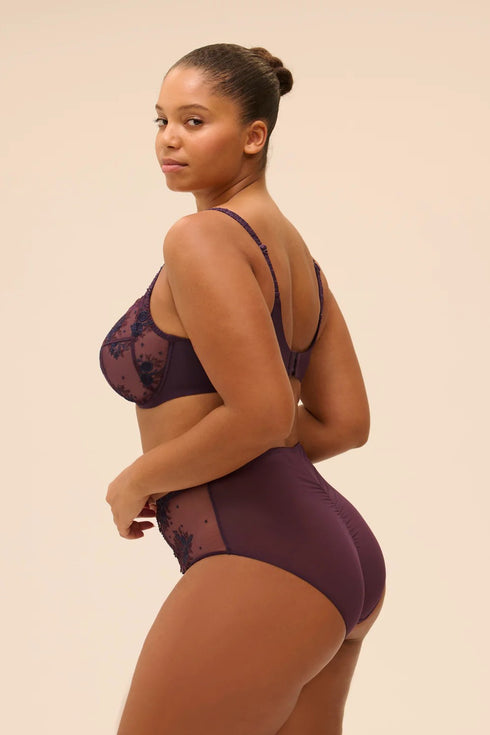 Simone Perele 1E2 Intrigue Deep Brief