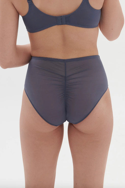 Simone Perele 1E2 Intrigue Deep Brief