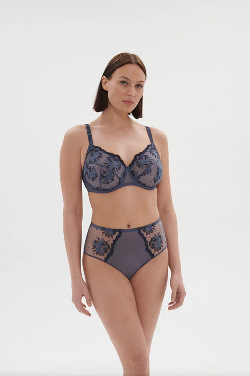 Simone Perele 1E2 Intrigue Deep Brief