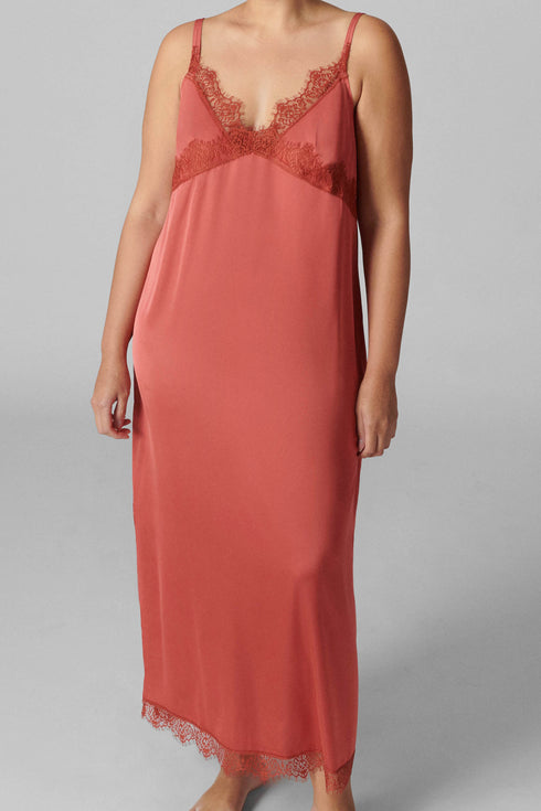 Simone Perele 23H Satin Secrets Nightdress