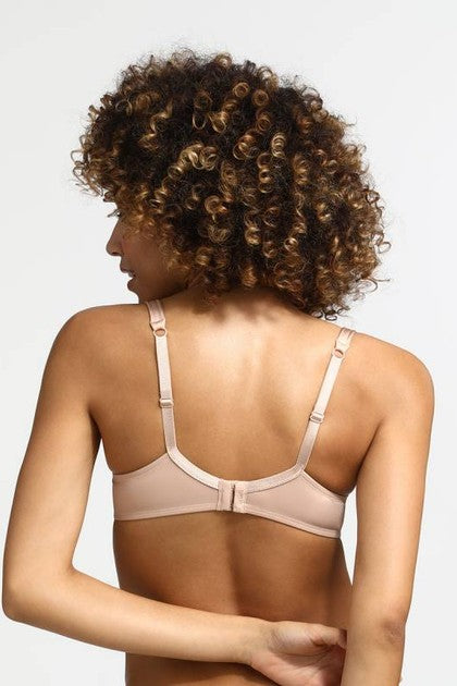 DIM Generous Invisible Padded Bra