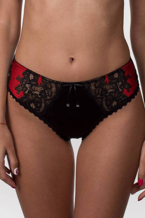 Lise Marie Amore Brief