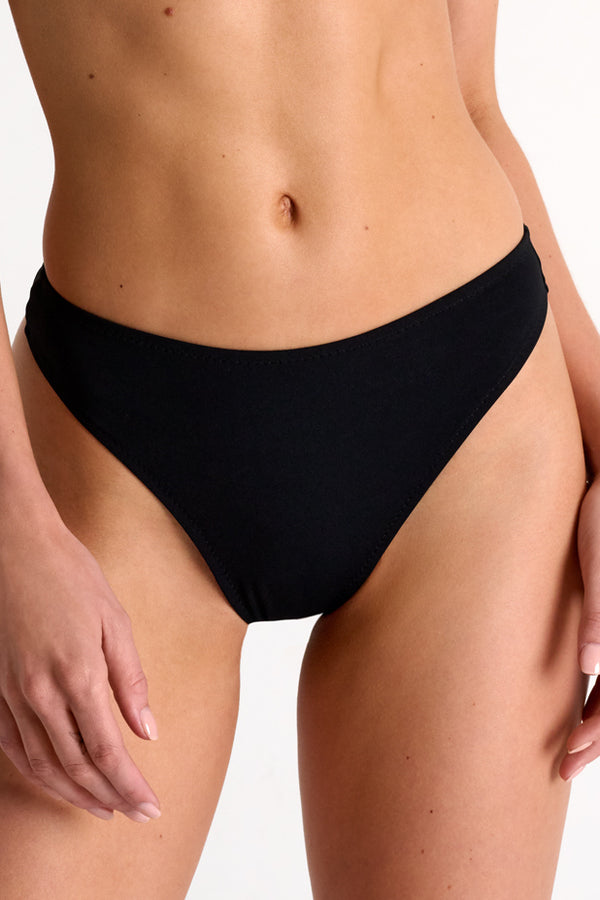 Shan Intemporel Timess Thong Style Bikini Bottom - 42590-30-800