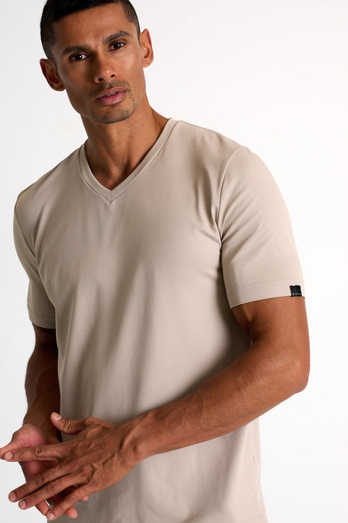 Microfiber V-Neck T-Shirt - 62520-91-100 TP/XS / 100 Beige Tilia / 85 % POLYAMIDE, 15% ELASTANE