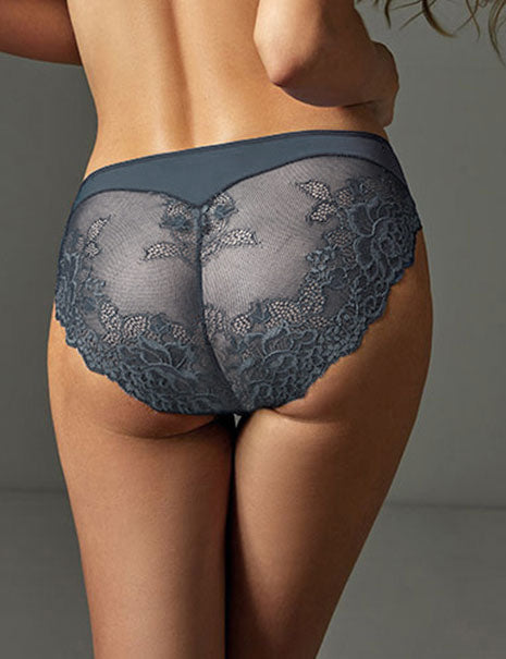 Janira Greta Brislip Color