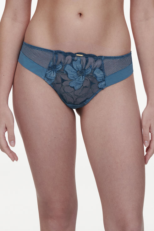 Chantelle Fleurs Signature Lace Thong