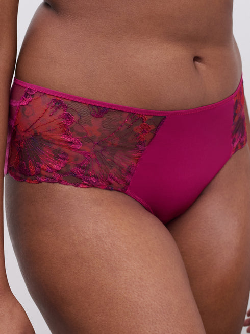 Chantelle Lily Revealing Shorty