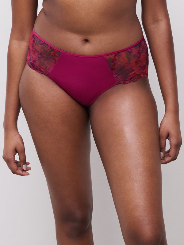 Chantelle Lily Revealing Shorty