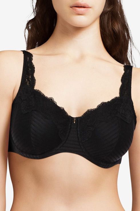 Chantelle Marilyn Underwired Covering Foam Bra