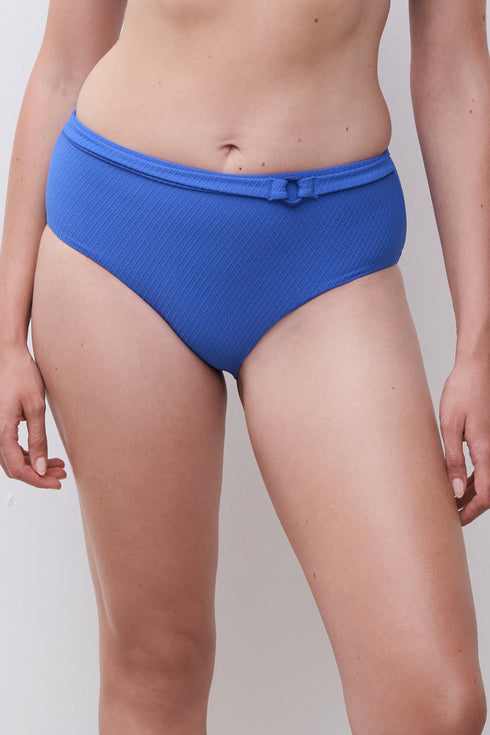 Femilet Navarino Full Brief