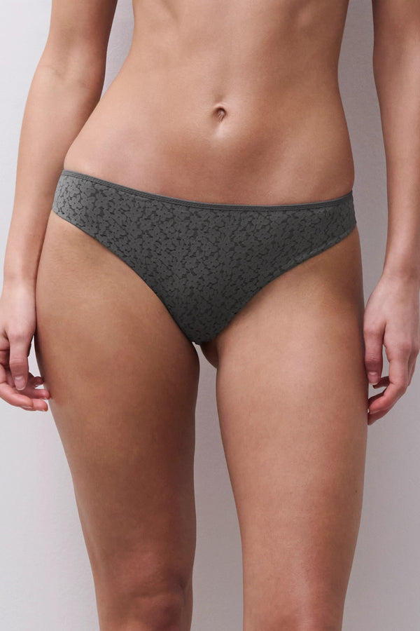 Chantelle Norah Thong