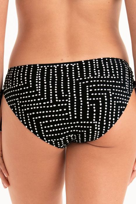 Rosa Faia Simple Art Lorie Bottom