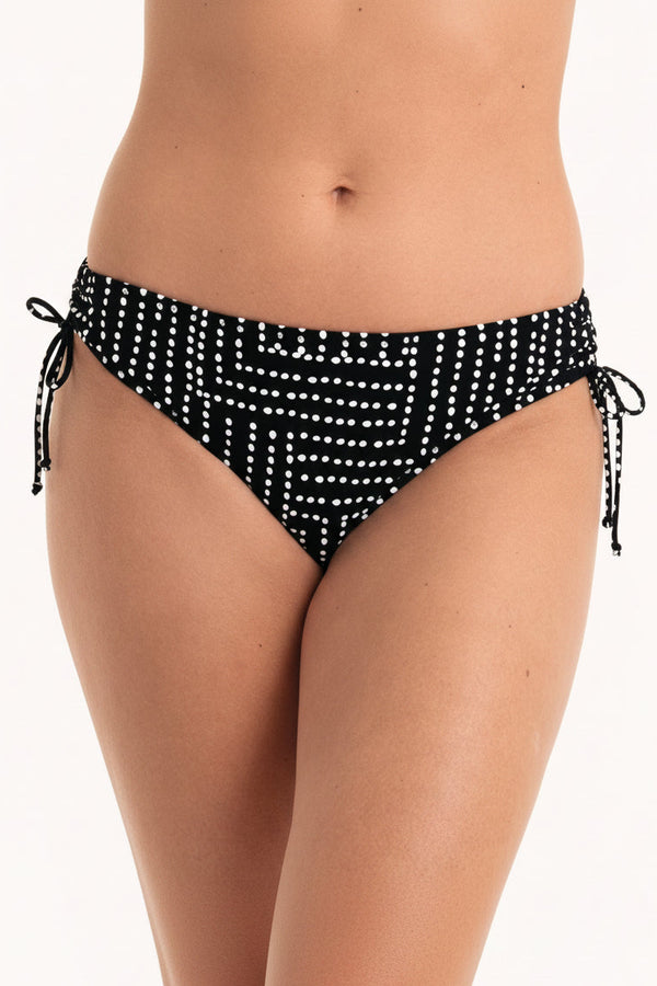 Rosa Faia Simple Art Lorie Bottom