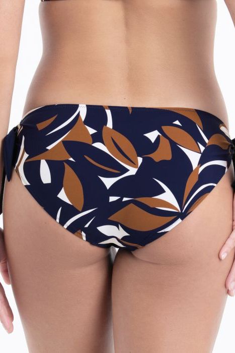 Rosa Faia By The Sea Lynn Bottom