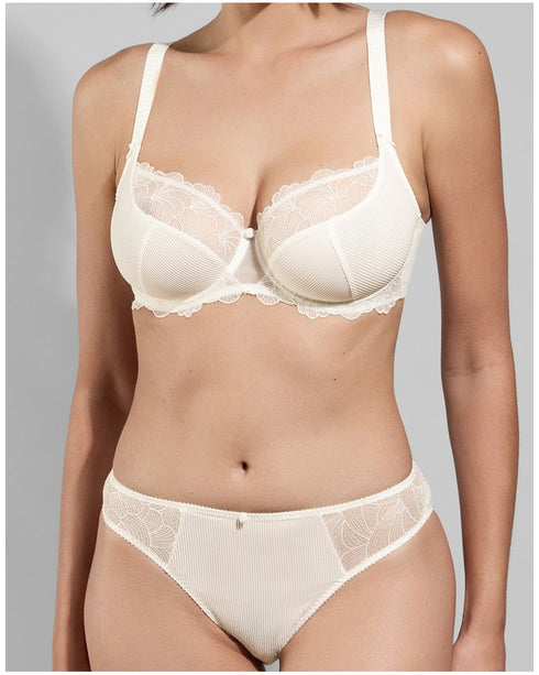 Empreinte May Brief