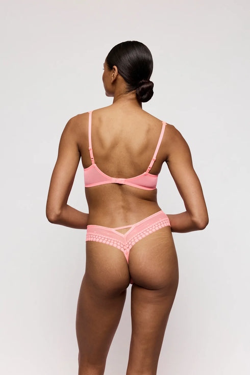 Marie Jo Annaelle Thong