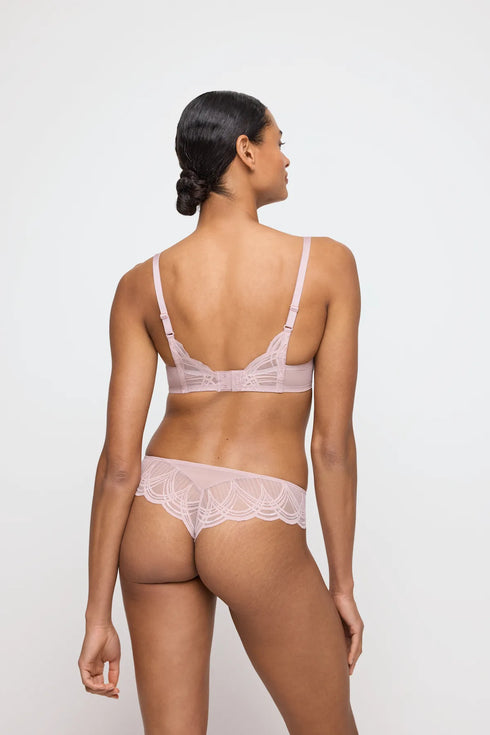 Marie Jo Cathia Thong