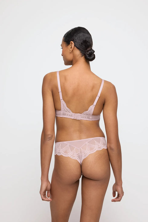Marie Jo Cathia Thong