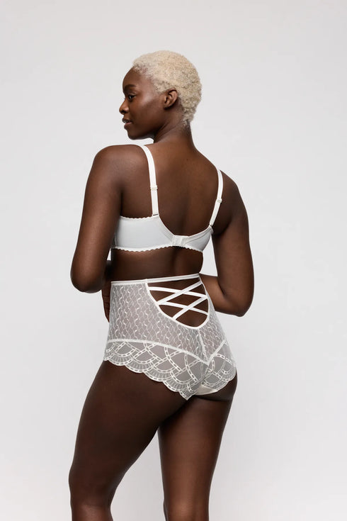 PrimaDonna Naica Special Briefs