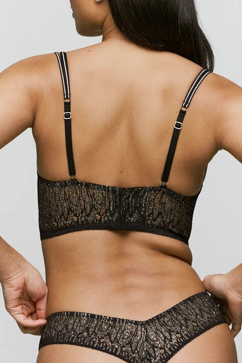 Sarda Tabei Image Bra