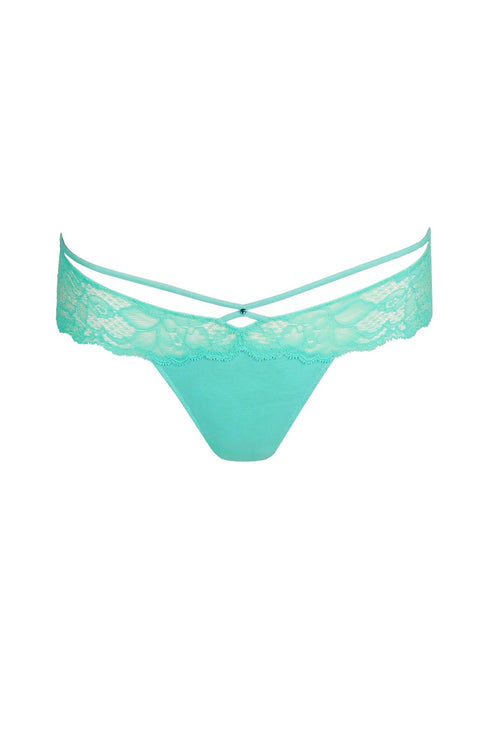 Sarda Amelia Thong
